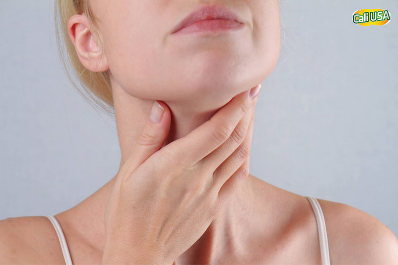 Trào ngược dạ dày thực quản gây nóng rát cổ họng và viêm loét thực quản